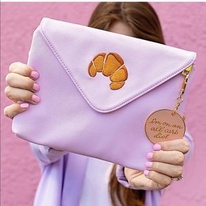 Studio DIY Croissant Clutch